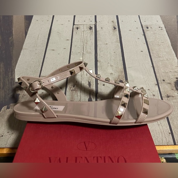 Valentino Jelly Sandals - Picture 4 of 6
